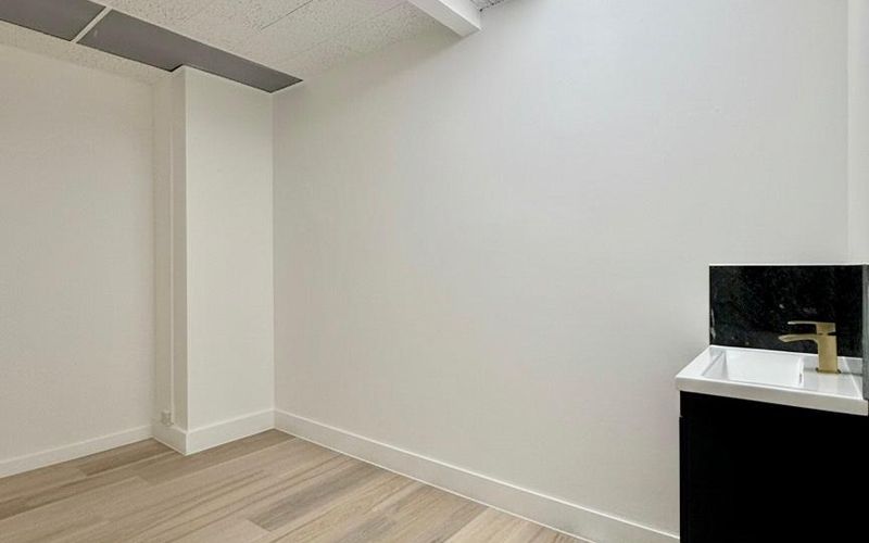 11 Welbeck Street, Greater London Image 1