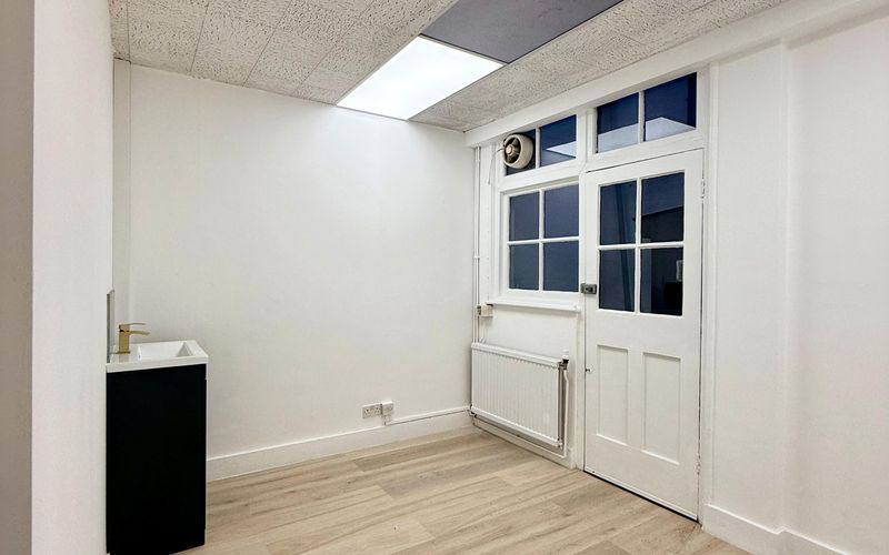 11 Welbeck Street, Greater London Image 1