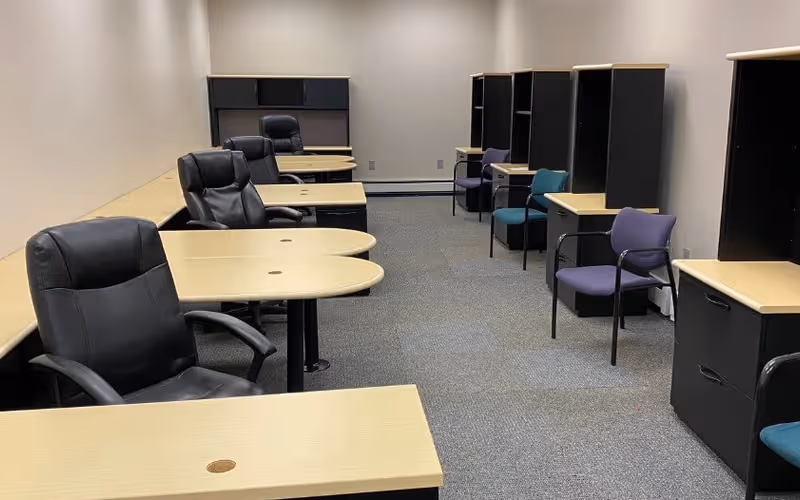11699 Brookpark Rd, Parma, 22 DESKS 11699 Brookpark Rd, Parma image 1