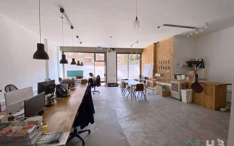 25 Spelman Street, London image 1