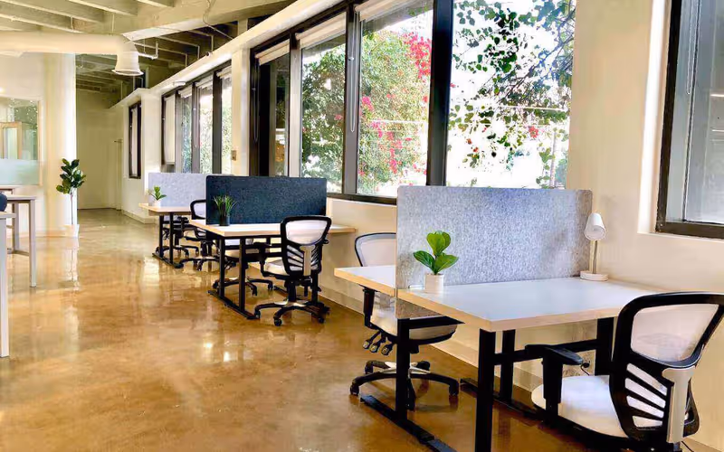 1001 Wilshire Blvd, Los Angeles image 1