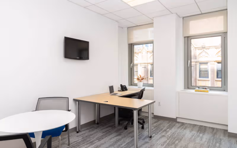 295 Madison Ave, New York image 1