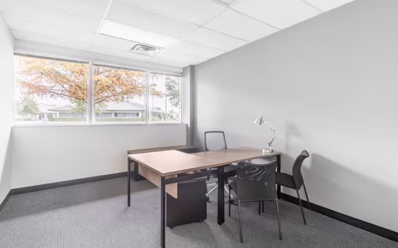 1202 Mcclain Rd, Bentonville, 50 DESKS 1202 Mcclain Rd, Bentonville image 1