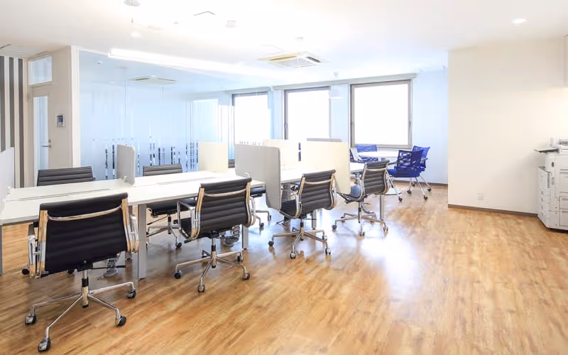 2-2-1 Shibadaimon Minato-ku, Tokyo, 50 DESKS 2-2-1 Shibadaimon Minato-ku, Tokyo image 1