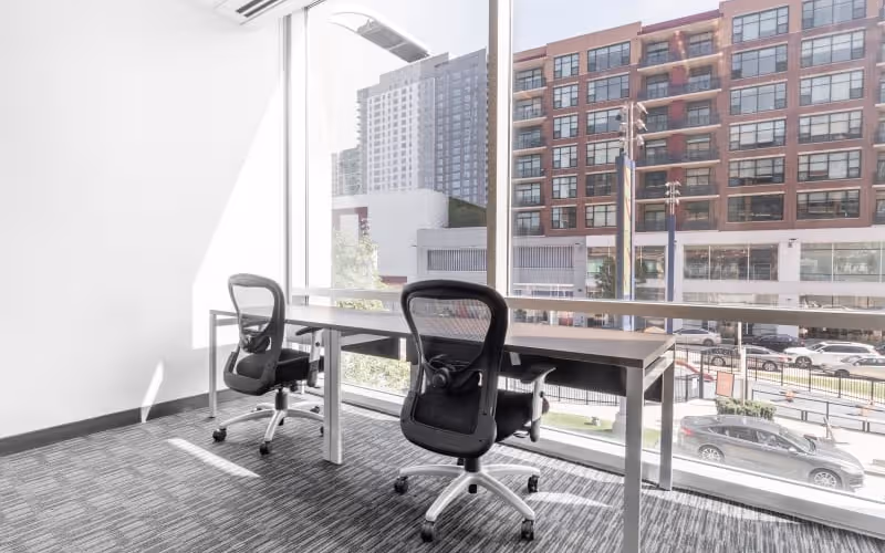 1136 South Delano Court West, Chicago, 50 DESKS 1136 South Delano Court West, Chicago image 1