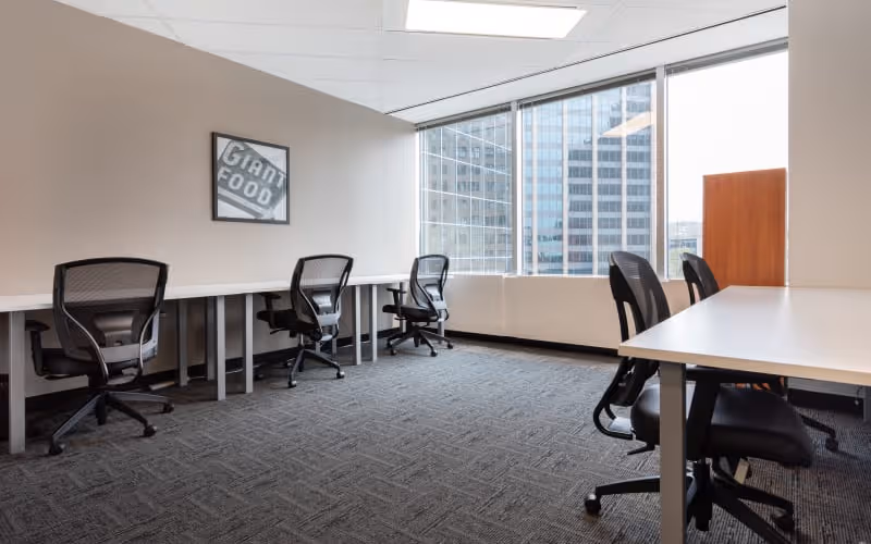 21 King Street West, Hamilton, 50 DESKS 21 King Street West, Hamilton image 1