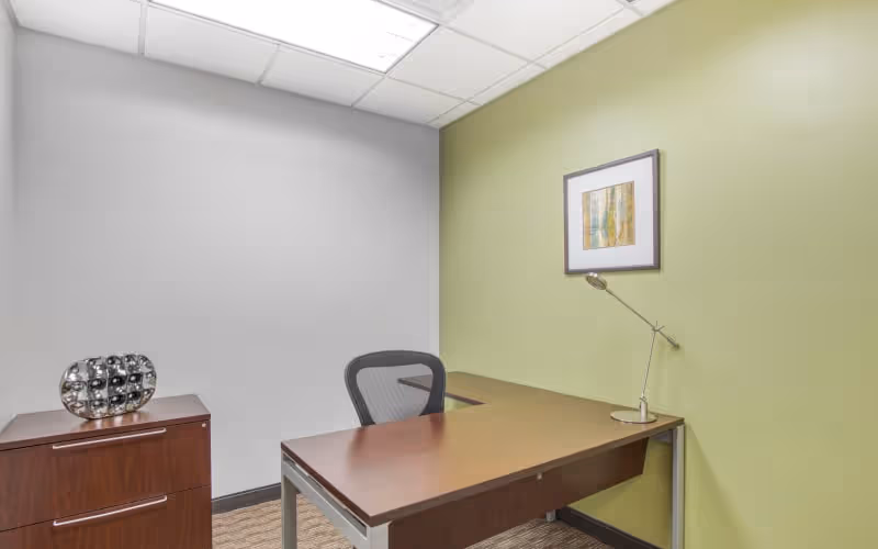 W Ct Square, Decatur, 50 DESKS W Ct Square, Decatur image 1