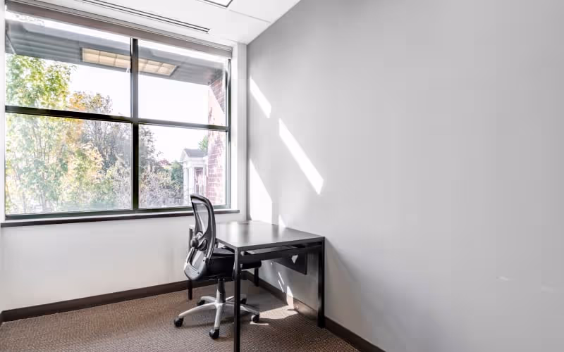 15 N Main St, West Hartford, 50 DESKS 15 N Main St, West Hartford image 1