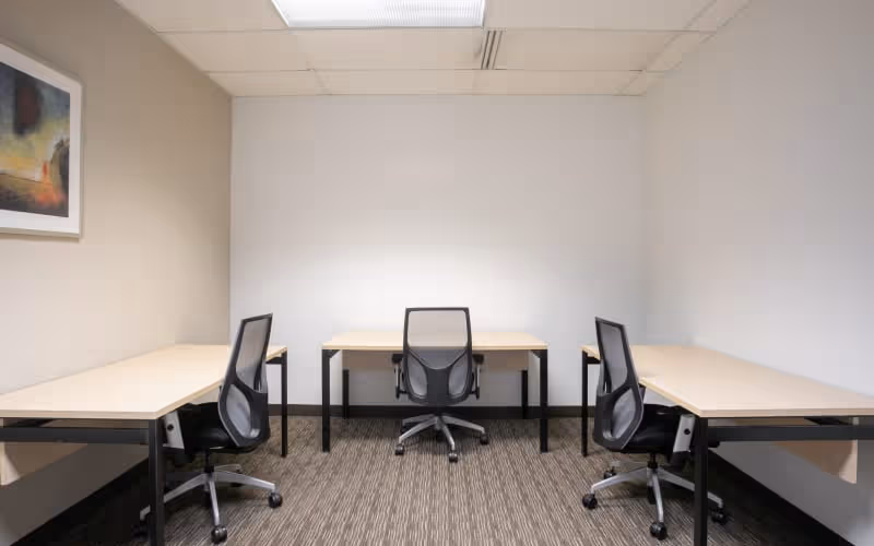 100 E Campus View Blvd, Columbus, 50 DESKS 100 E Campus View Blvd, Columbus image 1