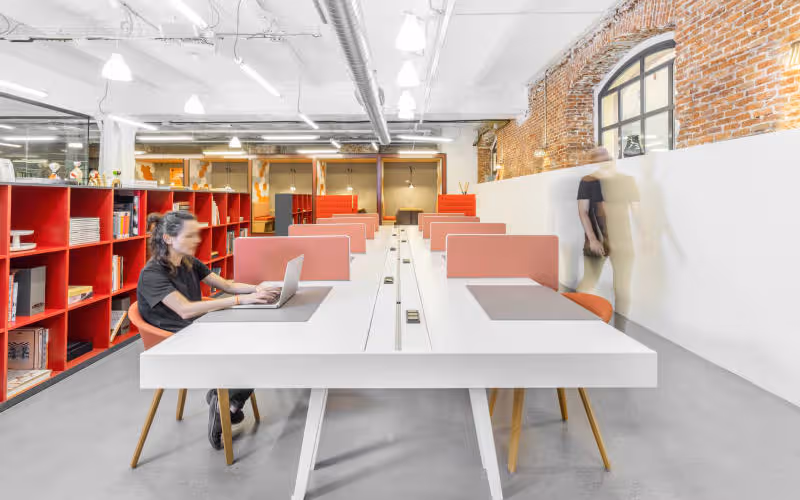 4 Calle De Manzanares, Madrid, 50 DESKS 4 Calle De Manzanares, Madrid image 1