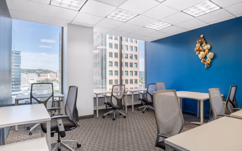 10880 Wilshire Blvd, Los Angeles, 50 DESKS 10880 Wilshire Blvd, Los Angeles image 1