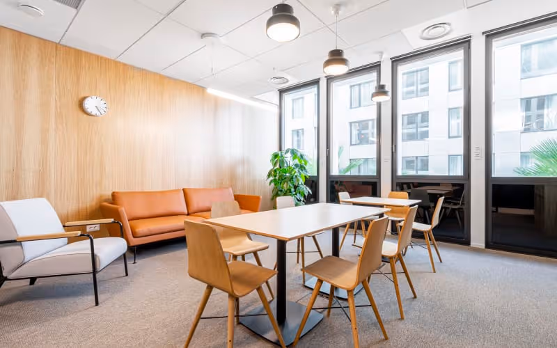 143 Bd René Cassin, Nice, 50 DESKS 143 Bd René Cassin, Nice image 1
