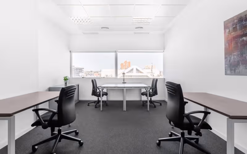 69 Avenida De Eduardo Dato, Seville, 50 DESKS 69 Avenida De Eduardo Dato, Seville image 1
