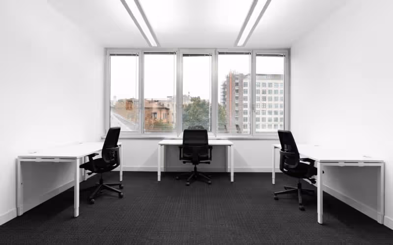 Via Pietro Paleocapa 7, Milan, 50 DESKS Via Pietro Paleocapa 7, Milan image 1