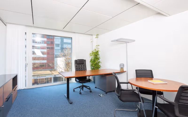 52 Baarerstrasse, ZUG, 50 DESKS 52 Baarerstrasse, ZUG image 1