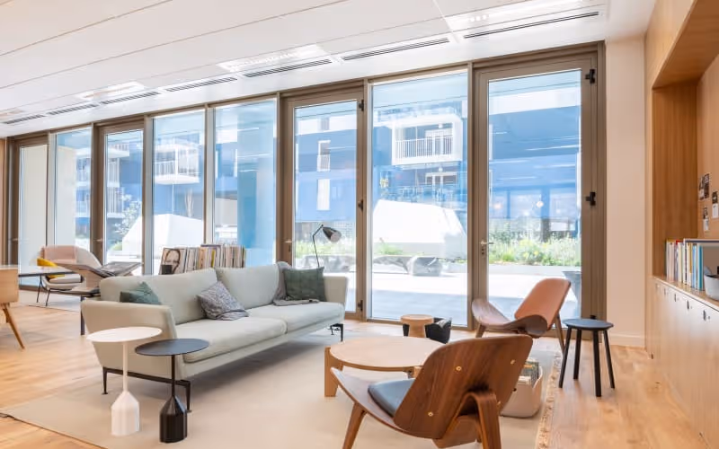 132 Boulevard Michelet, Marseille, 50 DESKS 132 Boulevard Michelet, Marseille image 1