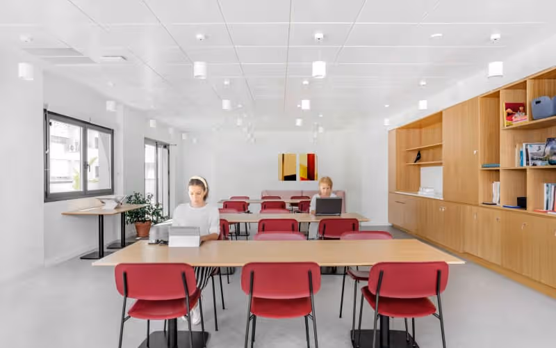 2 Plaza De Villasis, Seville, 50 DESKS 2 Plaza De Villasis, Seville image 1