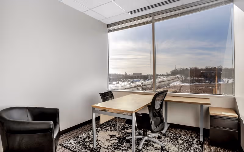 6385 Old Shady Oak Rd, Eden Prairie, 50 DESKS 6385 Old Shady Oak Rd, Eden Prairie image 1