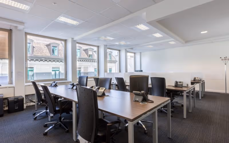 100 Bahnhofstrasse, Zurich, 50 DESKS 100 Bahnhofstrasse, Zurich image 1