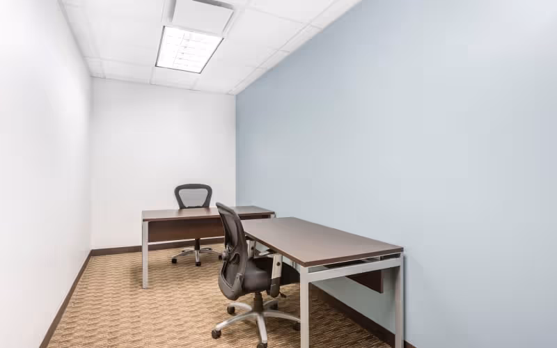 118-35 Queens Blvd, Forest Hills, 1 DESK 118-35 Queens Blvd, Forest Hills image 1