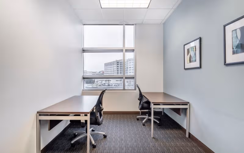 199 E Montgomery Avenue, Rockville, 50 DESKS 199 E Montgomery Avenue, Rockville image 1