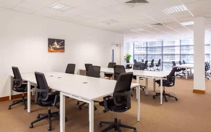 77 Sir John Rogerson's Quay, Dublin image 1