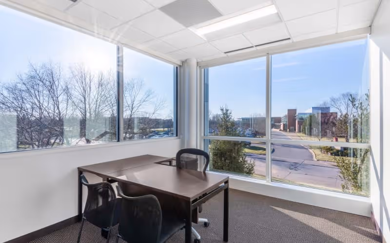 4620 E 53rd Street, Davenport, 50 DESKS 4620 E 53rd Street, Davenport image 1