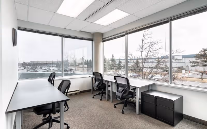 4145 North Service Road, Burlington, 50 DESKS 4145 North Service Road, Burlington image 1