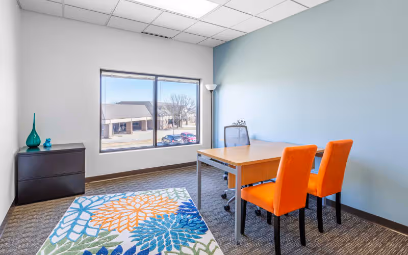 6165 Nw 86th Street, Johnston, 50 DESKS 6165 Nw 86th Street, Johnston image 1