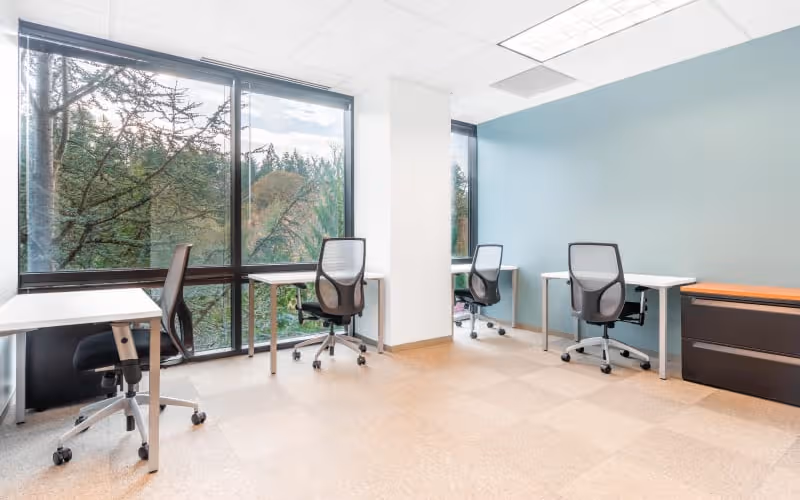 4800 Southwest Meadows Road, Lake Oswego, 50 DESKS 4800 Southwest Meadows Road, Lake Oswego image 1
