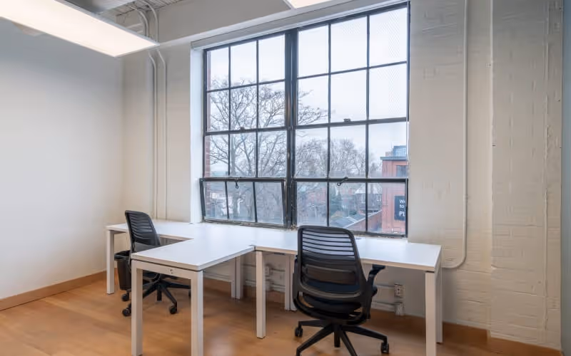 1655 Dupont Street, Toronto, 50 DESKS 1655 Dupont Street, Toronto image 1