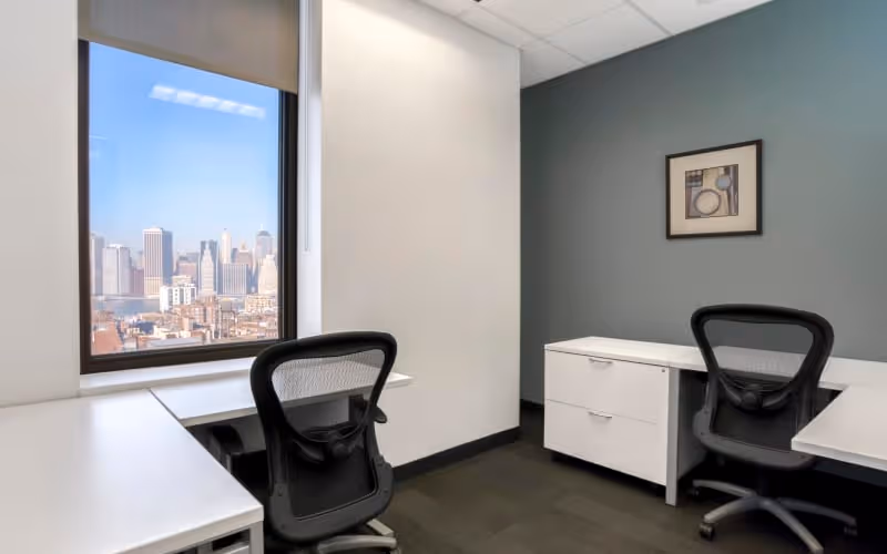 300 Cadman Plaza West, Brooklyn, 50 DESKS 300 Cadman Plaza West, Brooklyn image 1