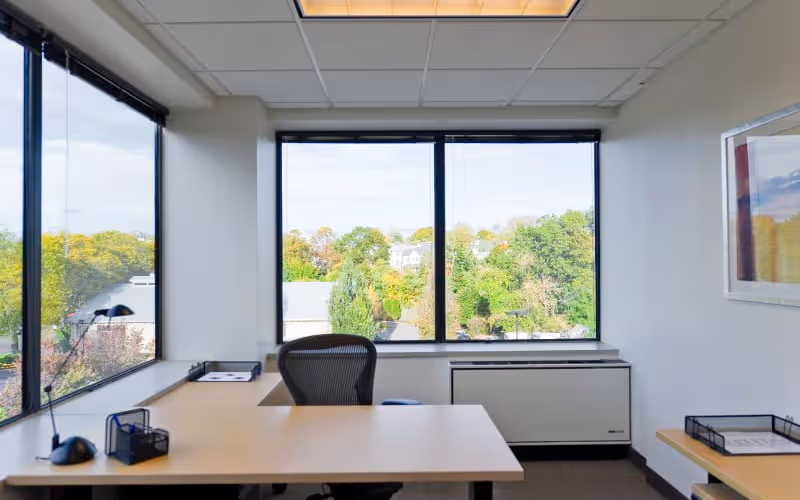 500 West Putnam Avenue, Greenwich, 50 DESKS 500 West Putnam Avenue, Greenwich image 1