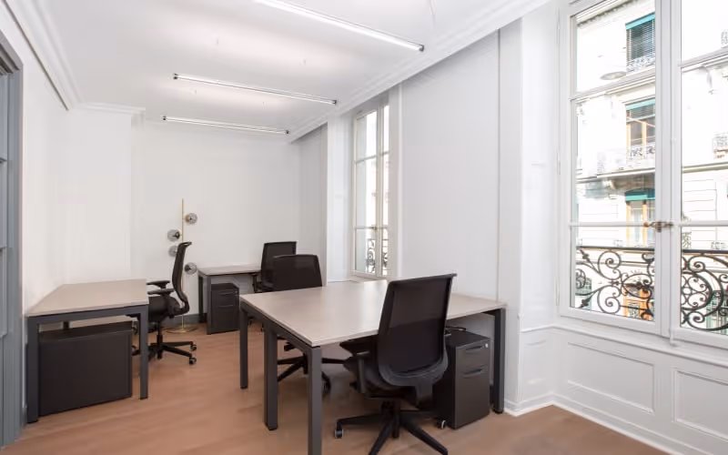 5 Place De La Synagogue, Geneva, 50 DESKS 5 Place De La Synagogue, Geneva image 1