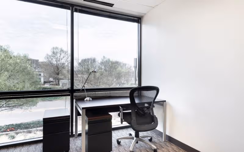 6201 Fairview Road, Charlotte, 50 DESKS 6201 Fairview Road, Charlotte image 1