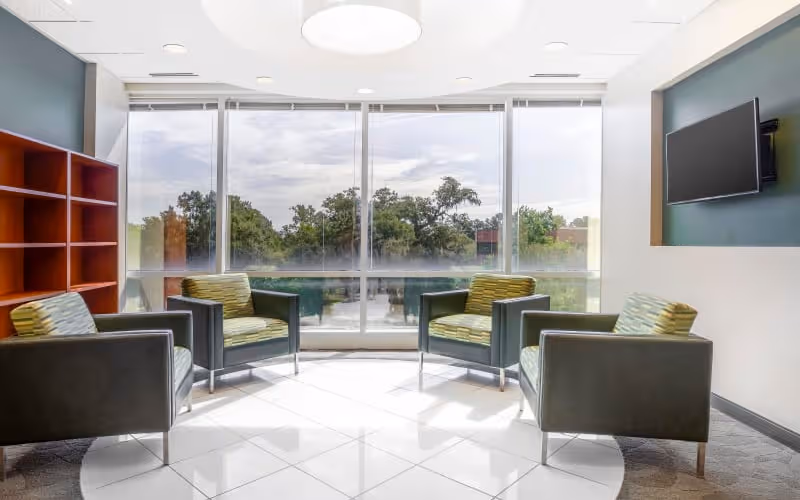 4000 S Faber Place Drive, Charleston, 50 DESKS 4000 S Faber Place Drive, Charleston image 1