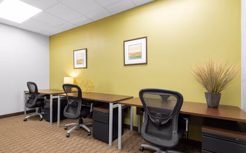 10233 S Parker Rd, Parker, 50 DESKS 10233 S Parker Rd, Parker image 1