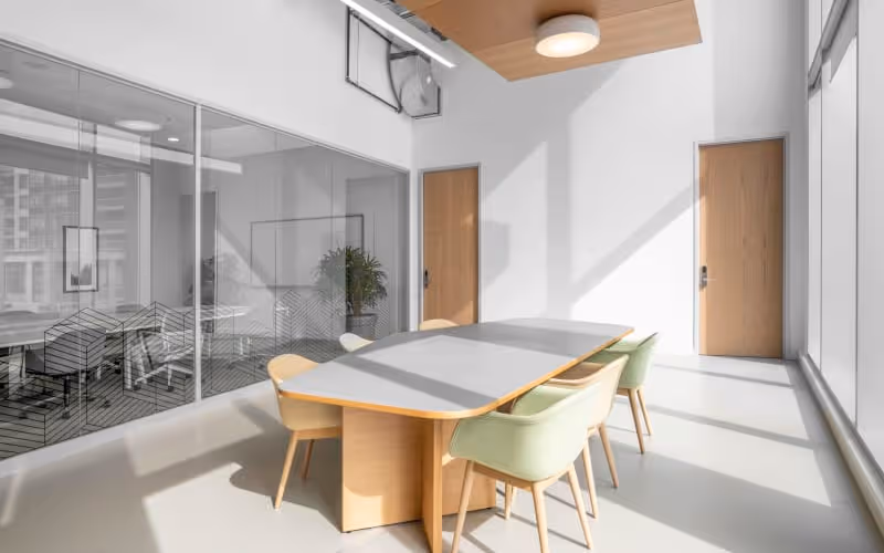 5200 Yonge Street, North York, 50 DESKS 5200 Yonge Street, North York image 1