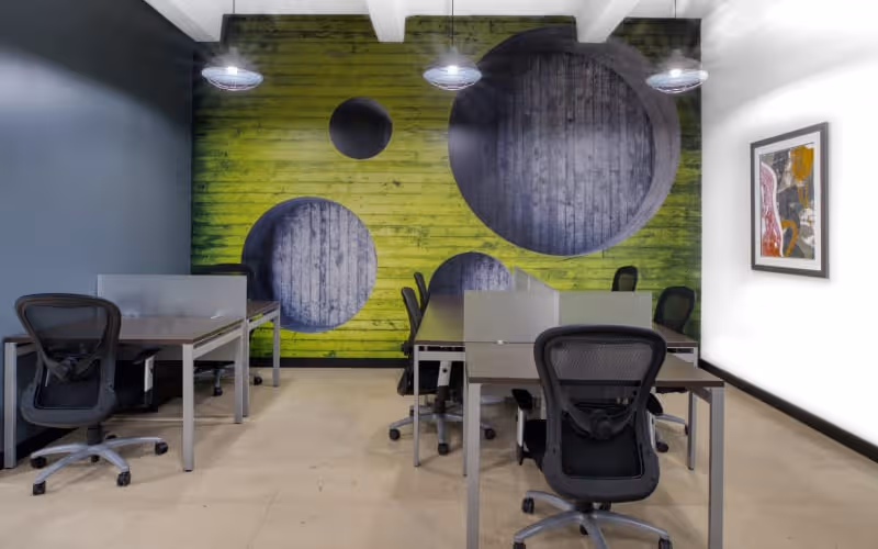 342 N Water St, Milwaukee, 50 DESKS 342 N Water St, Milwaukee image 1