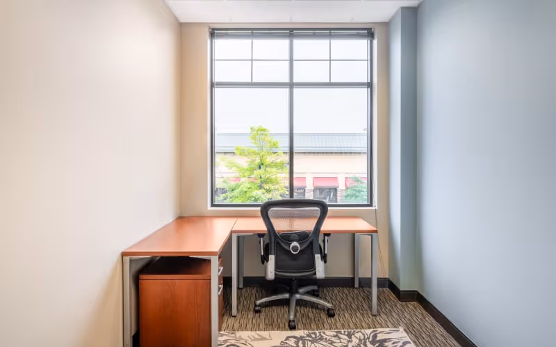 11670 Fountains Drive, Maple Grove, 50 DESKS 11670 Fountains Drive, Maple Grove image 1