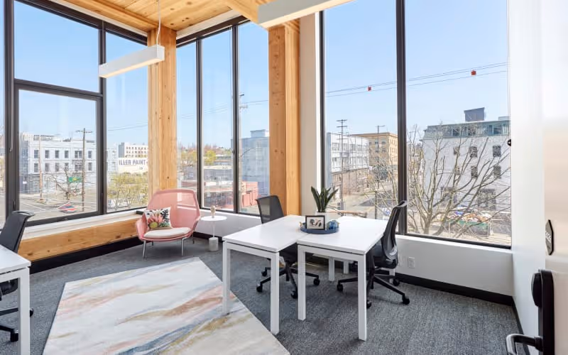 555 Se Mlk Jr Boulevard, Portland, 50 DESKS 555 Se Mlk Jr Boulevard, Portland image 1