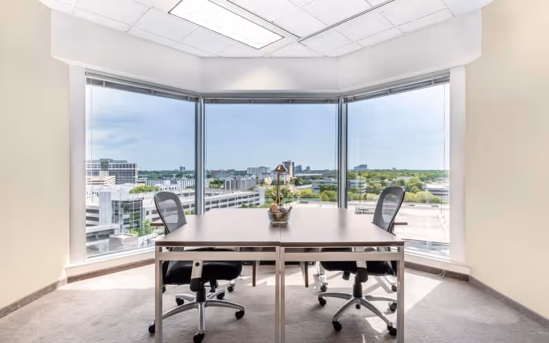 8400 Normandale Lake Blvd, Minneapolis, 50 DESKS 8400 Normandale Lake Blvd, Minneapolis image 1