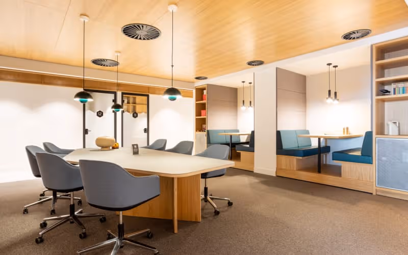 202 Evert Van De Beekstraat 202, Amsterdam, 50 DESKS 202 Evert Van De Beekstraat 202, Amsterdam image 1