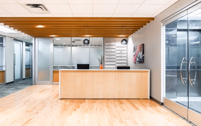 4600 E Washington, Phoenix, 50 DESKS 4600 E Washington, Phoenix image 1