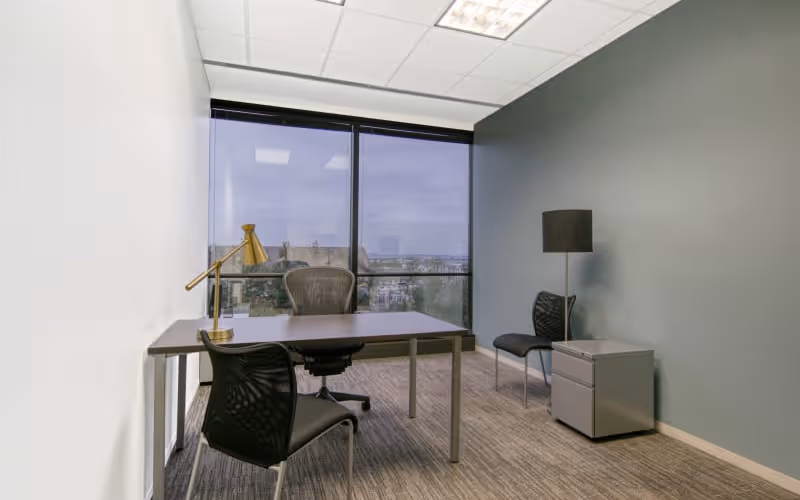 3102 West End Avenue, Nashville, 50 DESKS 3102 West End Avenue, Nashville image 1