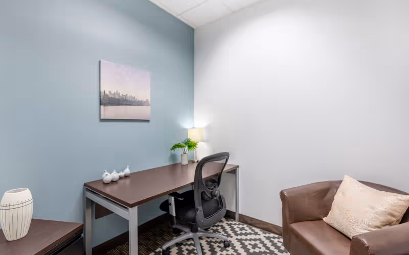 860 Blue Gentian Road, Eagan, 50 DESKS 860 Blue Gentian Road, Eagan image 1