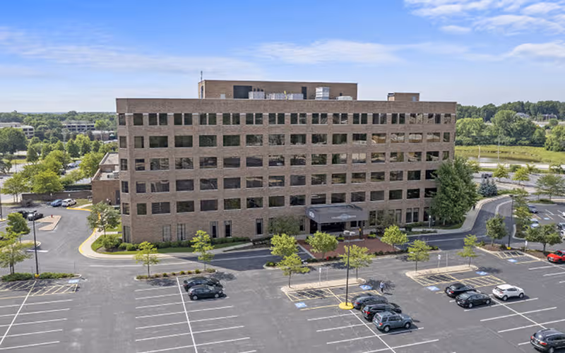 3030 Warrenville Road, Lisle, 286 DESKS 3030 Warrenville Road, Lisle image 1
