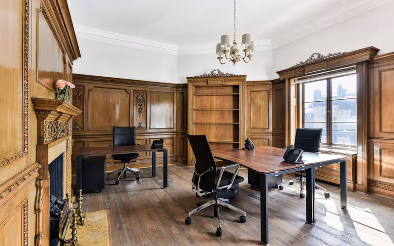 32 Curzon St, Mayfair, 18 DESKS 32 Curzon St, Mayfair image 1
