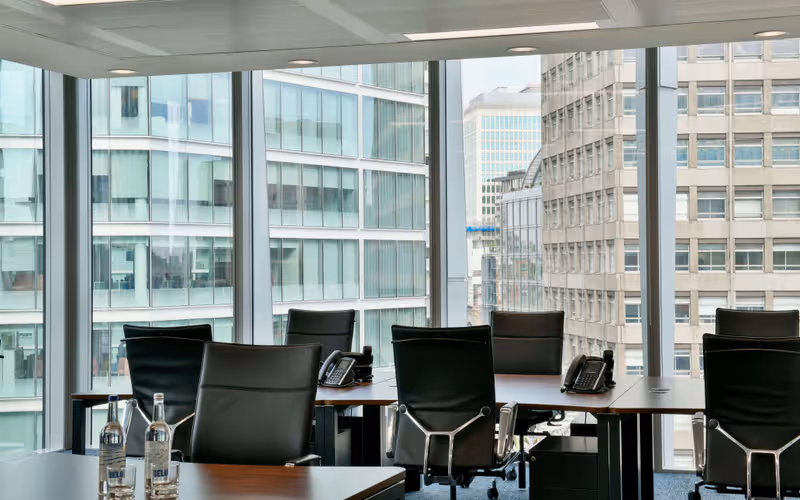 11 Bressenden Pl, Westminster, 30 DESKS 11 Bressenden Pl, Westminster image 1