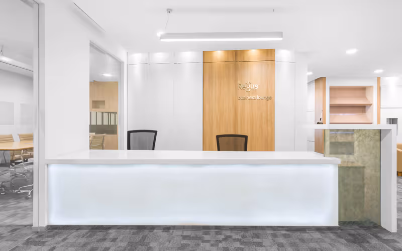 4000 Shennan Avenue, Shenzhen, 50 DESKS 4000 Shennan Avenue, Shenzhen image 1